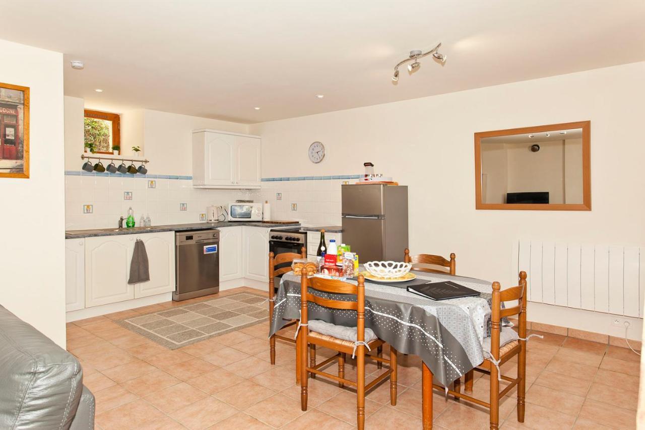 Stone Cottage With Modern Cosy Interior Near To Josselin Perfect Retreat For Writers Or Star Gazers Guégon Exterior foto