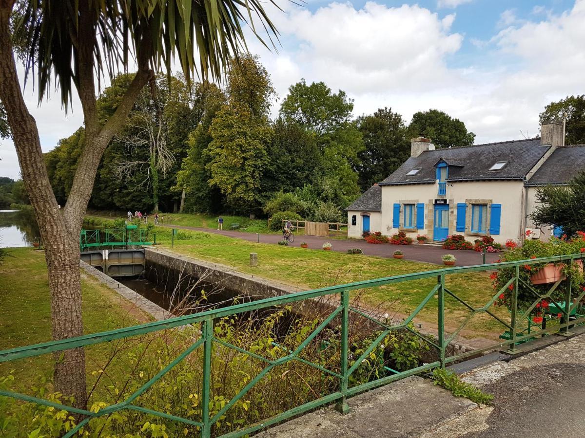 Stone Cottage With Modern Cosy Interior Near To Josselin Perfect Retreat For Writers Or Star Gazers Guégon Exterior foto